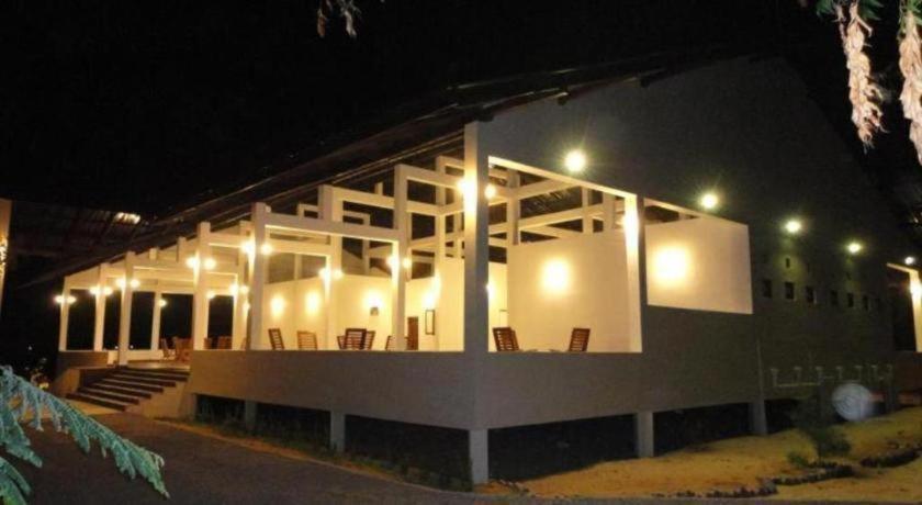 Naaval Hotel Batticaloa Zewnętrze zdjęcie