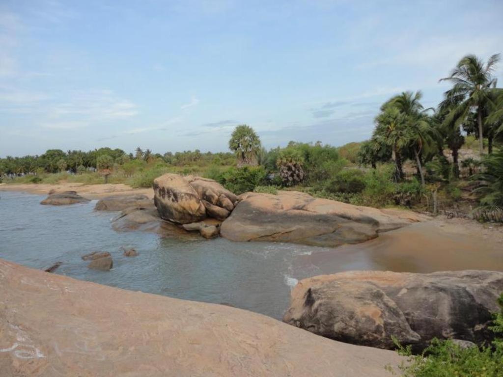 Naaval Hotel Batticaloa Zewnętrze zdjęcie