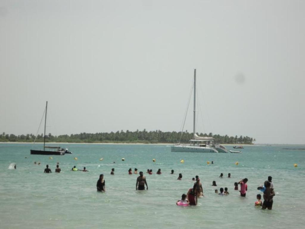 Naaval Hotel Batticaloa Zewnętrze zdjęcie