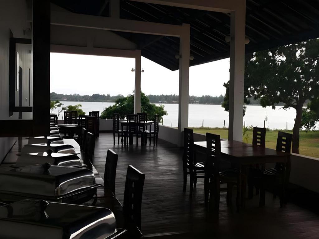 Naaval Hotel Batticaloa Zewnętrze zdjęcie