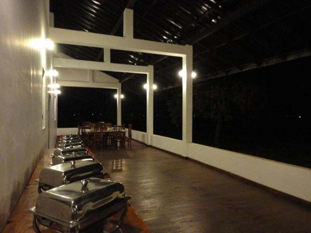 Naaval Hotel Batticaloa Zewnętrze zdjęcie