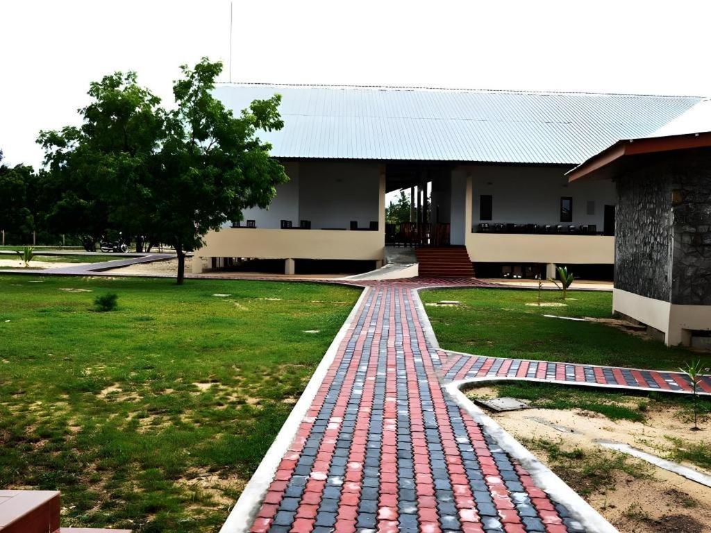 Naaval Hotel Batticaloa Zewnętrze zdjęcie