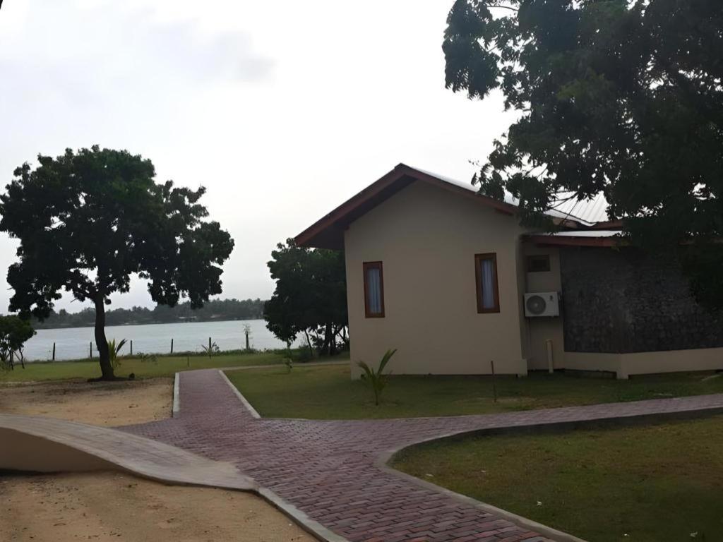 Naaval Hotel Batticaloa Zewnętrze zdjęcie